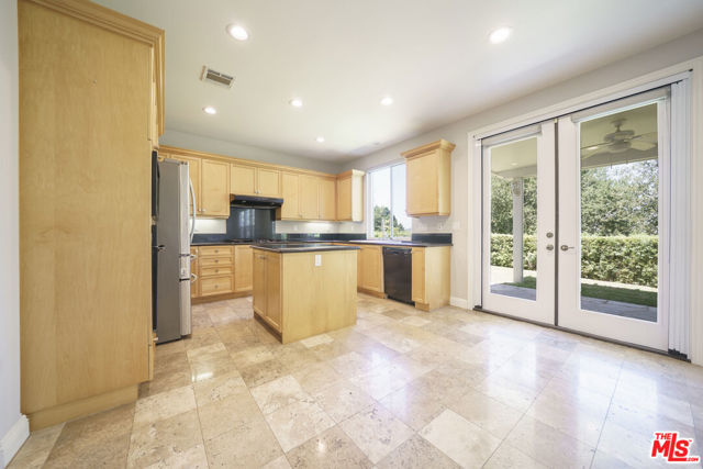629 Milford Street, Los Angeles CA: https://media.crmls.org/mediaz/b7100595-ee7f-4053-a212-3d8b6aa239d0.jpg