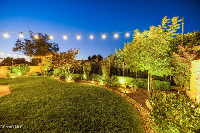 12147 Alder Grove Street, Moorpark CA: https://media.crmls.org/mediaz/b7106f34-9638-446b-a23e-d37417587473.jpg