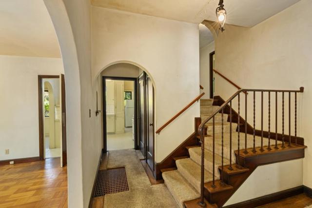 1317 Laguna Avenue, Burlingame CA: https://media.crmls.org/mediaz/b710a114-545b-4d91-afae-1ebe711fbf63.jpg