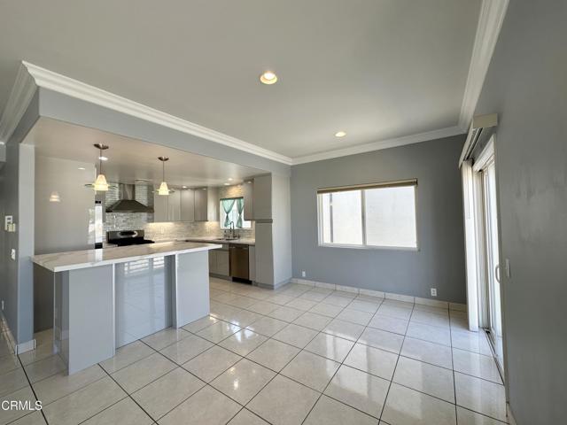 Detail Gallery Image 12 of 34 For 4053 Sunset Lane Ln, Oxnard,  CA 93035 - 3 Beds | 2/1 Baths