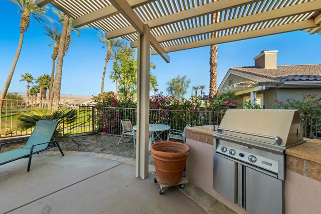 78770 Sunrise Mountain View, Palm Desert CA: https://media.crmls.org/mediaz/b7111895-5e8f-45f4-a81a-35b609bd7edb.jpg