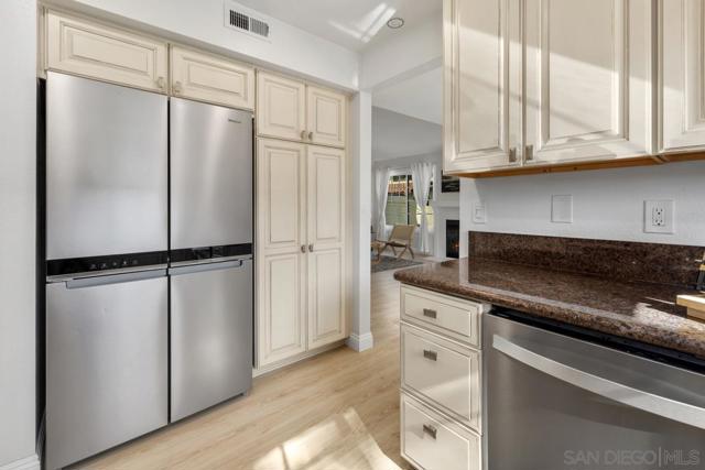 Image 14 of 38 For 4125 Porte De Merano  136