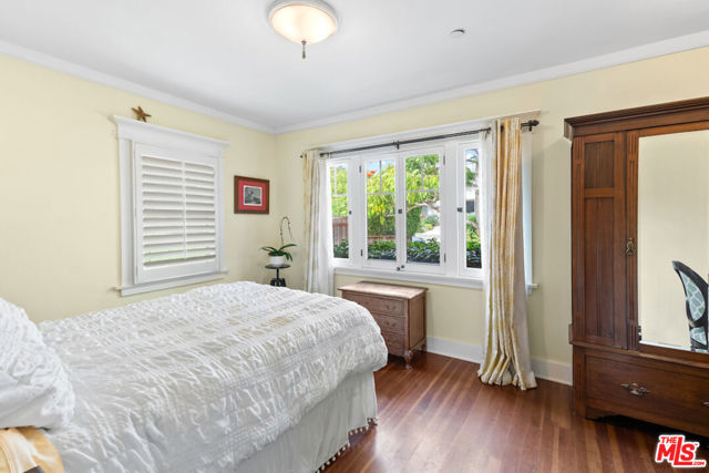 720 Strand Street photo 30