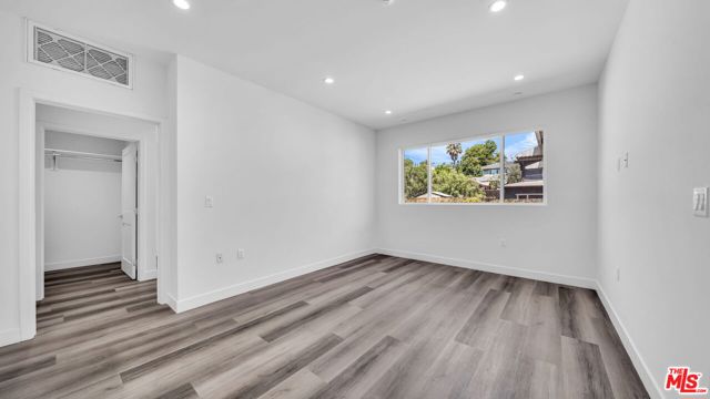 627 N Dillon Street, Los Angeles CA: https://media.crmls.org/mediaz/b711c621-5a5a-4006-86cc-035c55ddade7.jpg