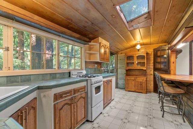 9609 E Zayante Road, Felton CA: https://media.crmls.org/mediaz/b711cd00-4612-4d0c-81de-bbbda649844d.jpg