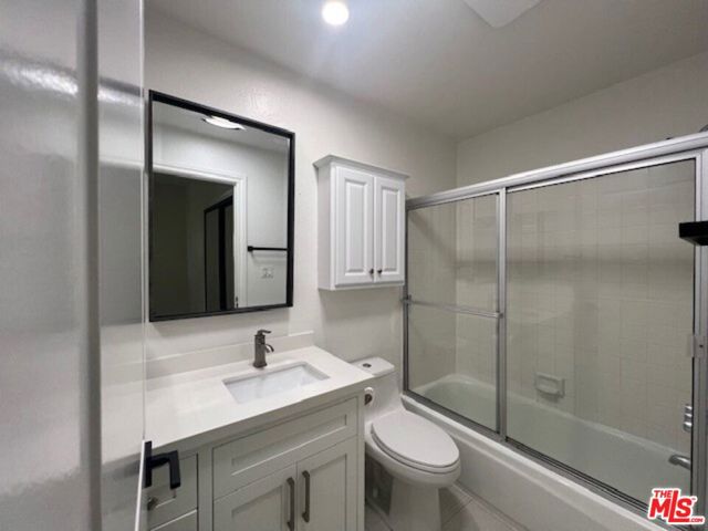 3261 Sawtelle Boulevard, Los Angeles CA: https://media.crmls.org/mediaz/b711e5e8-a38c-44ce-8c40-e7c215aa1fea.jpg