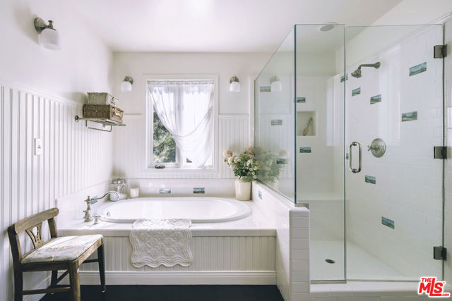 2415 Castilian Drive, Los Angeles CA: https://media.crmls.org/mediaz/b71217c6-9bc1-4ec6-ae6a-b8cf7d5c46a3.jpg