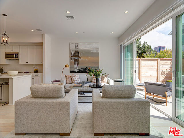 11979 Mayfield Avenue, Los Angeles CA: https://media.crmls.org/mediaz/b7123713-aee3-4b6e-bc0c-ebf184b24e7d.jpg