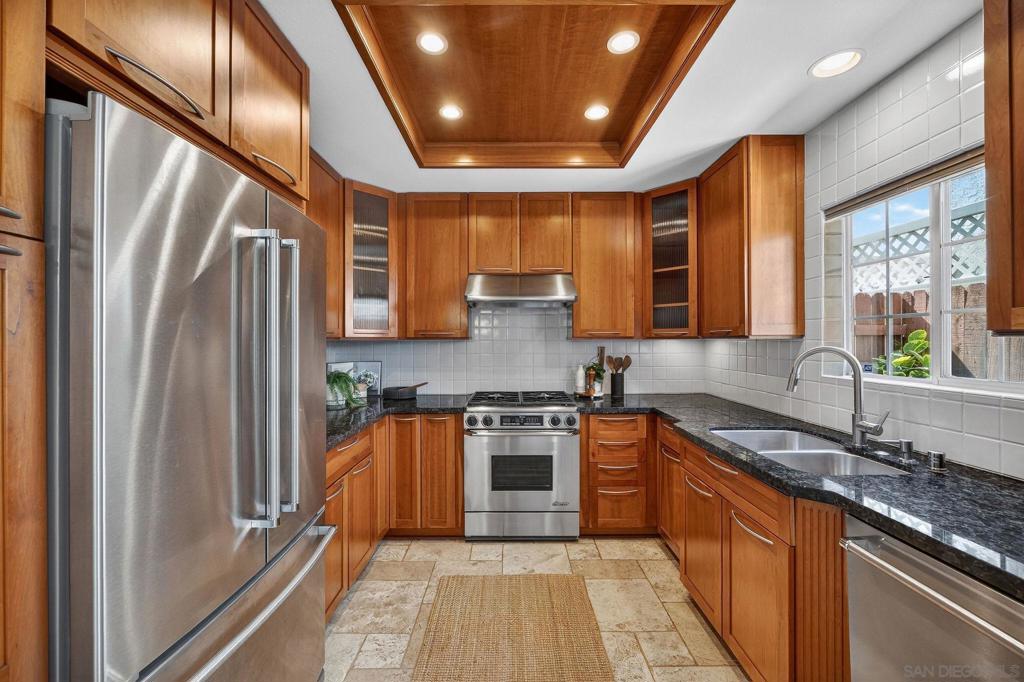 1435 Robinson Ave - photo 6