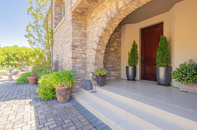 407 Mirador Court, Monterey CA: https://media.crmls.org/mediaz/b7151082-958c-4a77-b730-299846f8b222.jpg