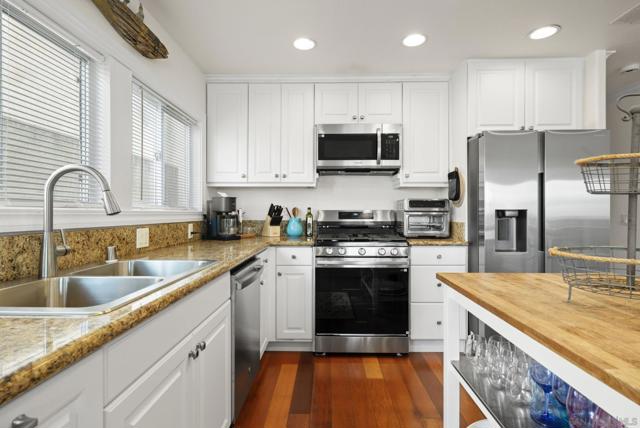 Image 3 of 18 For 700 Seacoast Dr