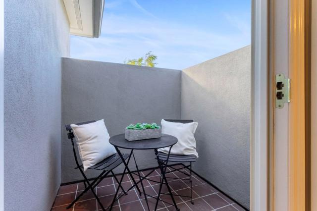 643 28th Avenue, San Mateo CA: https://media.crmls.org/mediaz/b716c2d1-a6b4-44a9-9fb7-9cd8244802a7.jpg