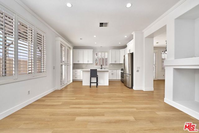 18802 Electra Court, Canyon Country CA: https://media.crmls.org/mediaz/b716f42c-e4d6-454a-8e9d-4c18e4f4d6c6.jpg