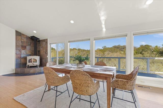 304 Harbor Drive, Santa Cruz CA: https://media.crmls.org/mediaz/b7177311-a675-4859-8dc2-bdcc141cd319.jpg