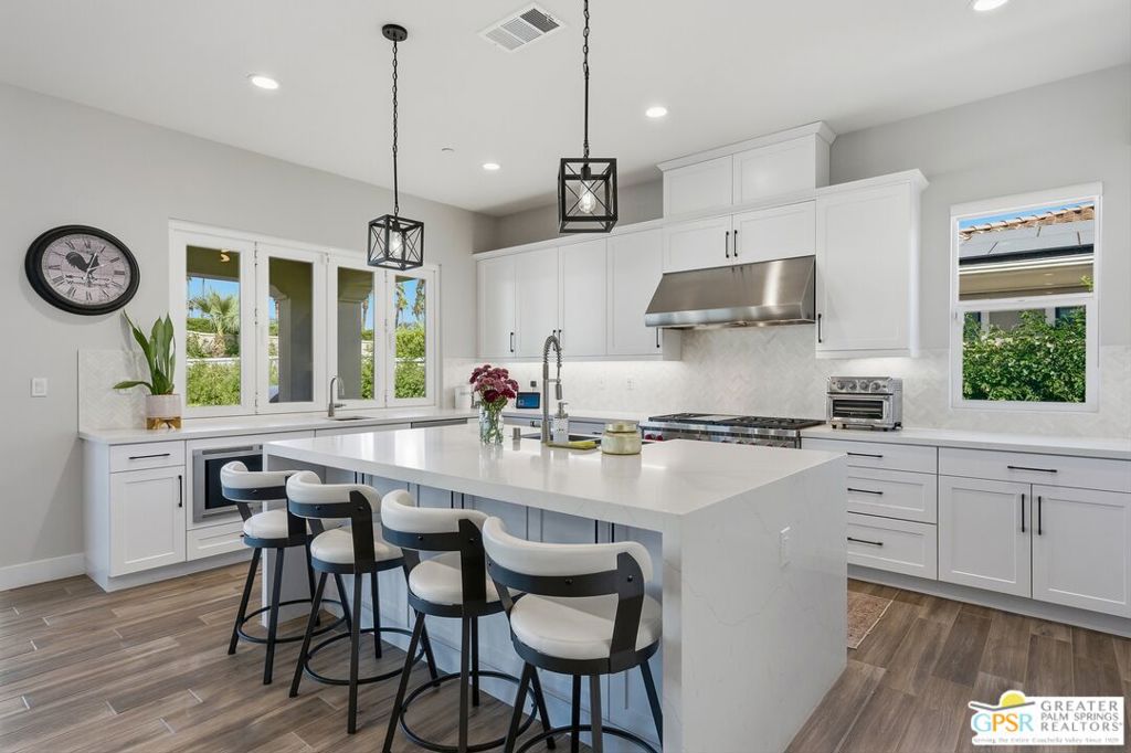 MLS #25608975PS image #30