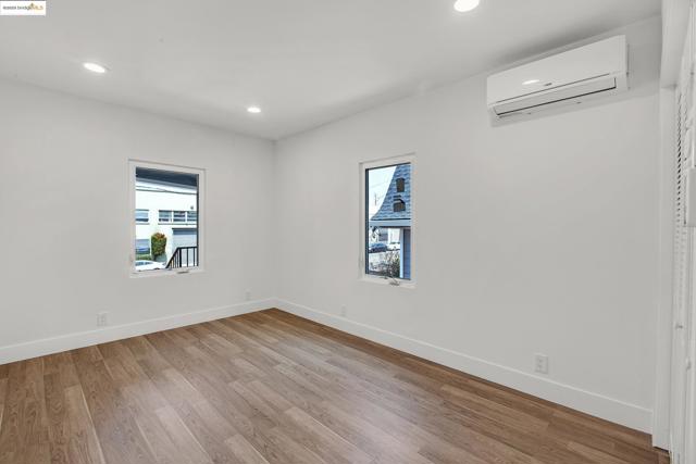2906 Adeline St, Oakland CA: https://media.crmls.org/mediaz/b717fa33-83f7-4c2a-a2b4-73e92b0bf8bf.jpg