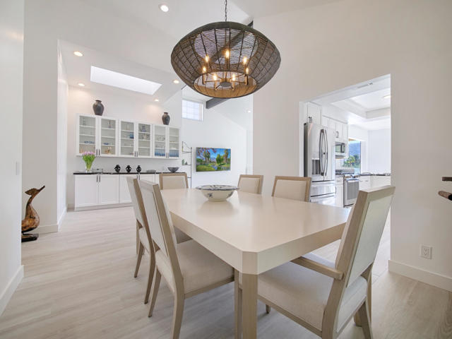 7529 Regency Drive, Palm Springs CA: https://media.crmls.org/mediaz/b7182fdc-be19-4658-8825-72981e279a43.jpg