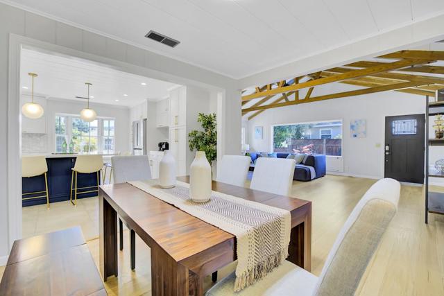 667 Cuesta Drive, Los Altos CA: https://media.crmls.org/mediaz/b71831bc-4bc3-4edd-971c-38a70ebaa7bc.jpg