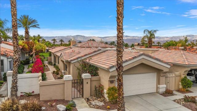 410 Desert Holly Dr, Palm Desert, CA 92211