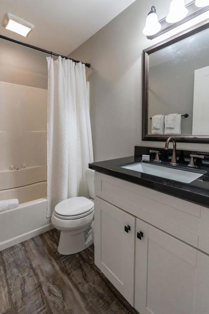 845 Beryle st unit A, San Diego CA: https://media.crmls.org/mediaz/b719ea62-7bb4-4ac8-b1e3-8e6576d4269e.jpg