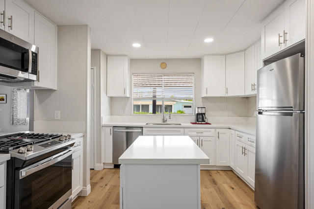 257 Laredo Drive, Palm Springs CA: https://media.crmls.org/mediaz/b71a507c-8b72-4757-bb0d-2e46cda7c7dc.jpg
