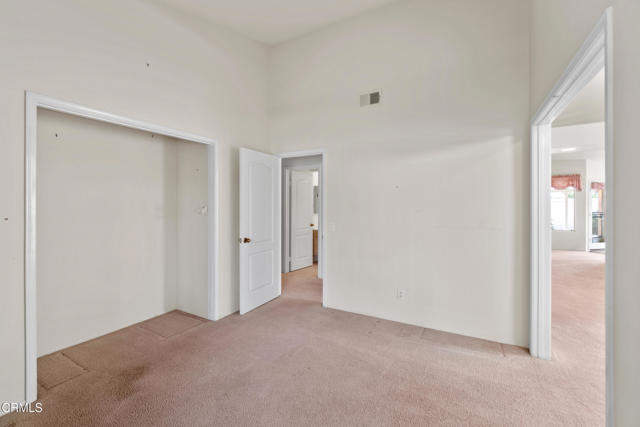 712 Rosebud Drive, Oxnard CA: https://media.crmls.org/mediaz/b71b07bc-4ead-4fde-adac-6a4c9d354fb8.jpg