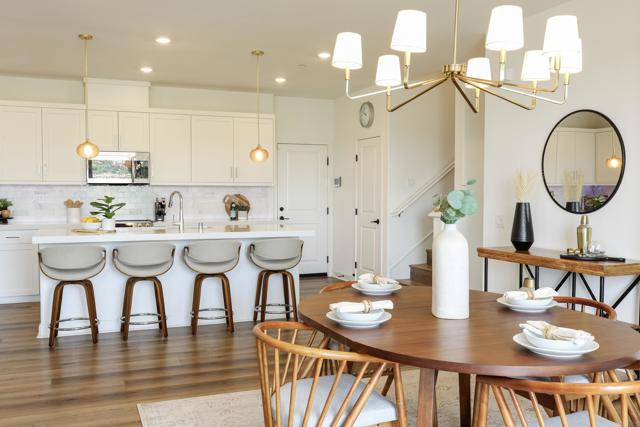 Detail Gallery Image 2 of 50 For 789 Mateo St #2,  Chula Vista,  CA 91911 - 4 Beds | 3 Baths