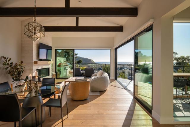 12994 Via Esperia, Del Mar CA: https://media.crmls.org/mediaz/b71bb670-9be3-4f48-9f9e-880bdcb9a0f1.jpg