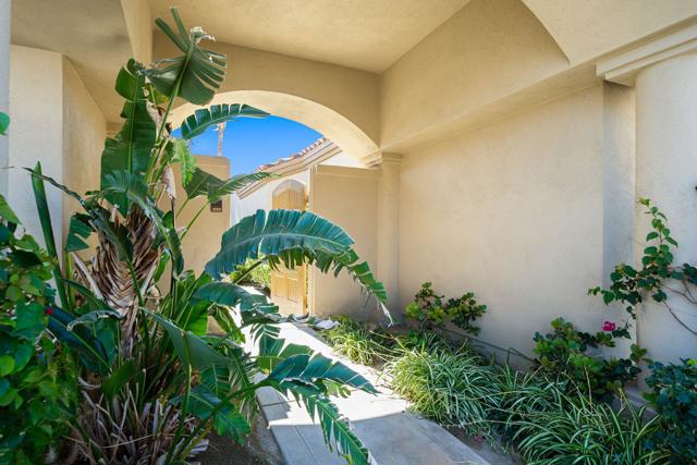 79835 Pecan, La Quinta CA: https://media.crmls.org/mediaz/b71bc215-98fd-4f30-b70b-61bb3c117638.jpg