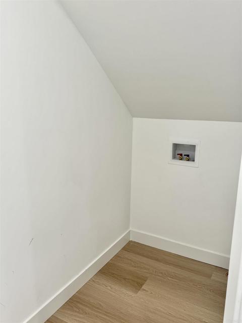 Detail Gallery Image 2 of 10 For 1235 N Brand Bld #3,  Glendale,  CA 91202 - 1 Beds | 1 Baths