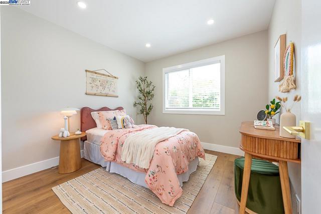 Image 45 of 54 For 32996 Soquel St