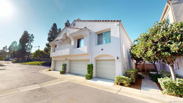 5580 Renaissance Ave, San Diego CA: https://media.crmls.org/mediaz/b71d25bd-f235-43be-84e9-f18dfc3ab403.jpg