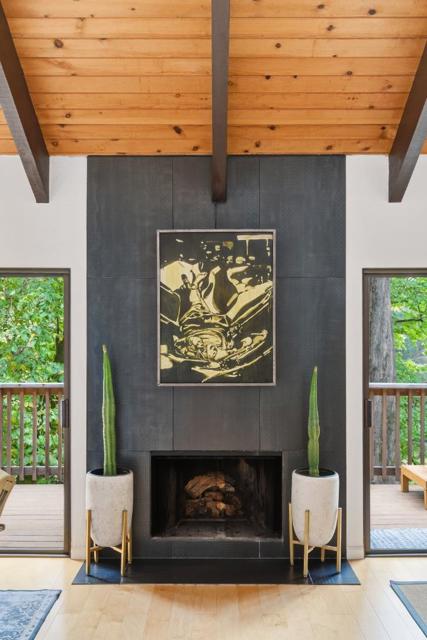 2343 Arrowhead Drive, Oakland CA: https://media.crmls.org/mediaz/b71db90b-8885-409d-9adf-1959c17f144d.jpg