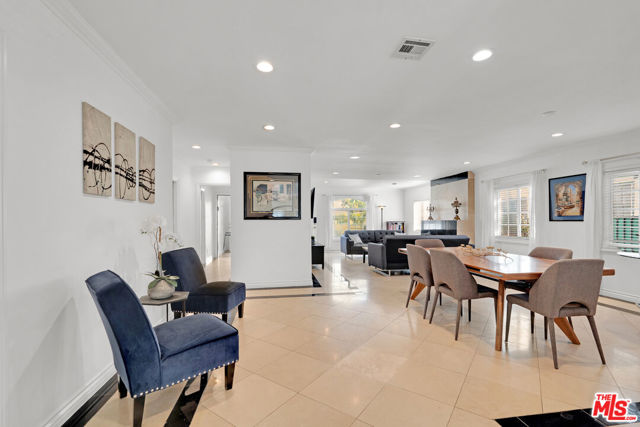 1131 S Swall Drive, Los Angeles CA: https://media.crmls.org/mediaz/b71dd54a-8c2d-4790-834a-c5b705152a23.jpg