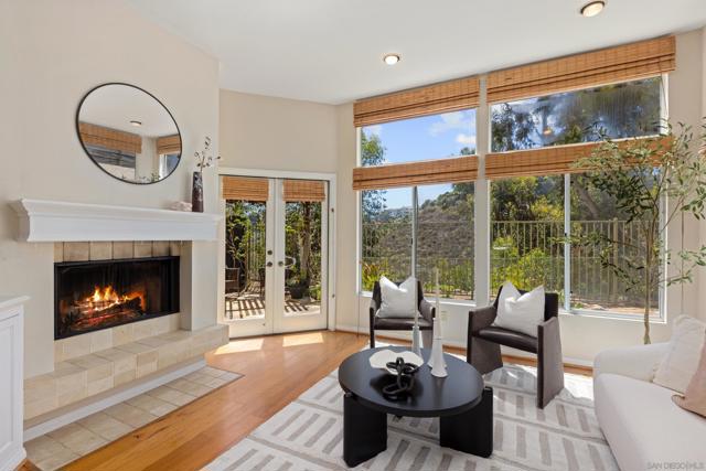 1466 Caminito Solidago, La Jolla CA: https://media.crmls.org/mediaz/b71e476c-e3ba-49c3-b00c-2195f605e545.jpg