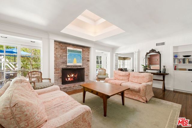 Drew Fenton | 1456 Roscomare Road Los Angeles CA | MLS: 7527117 Drew Fenton | 1456 Roscomare Road Los Angeles CA | MLS: 7527117