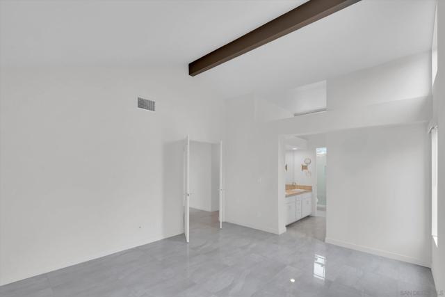 6426 Caminito Listo, San Diego CA: https://media.crmls.org/mediaz/b71f44c4-92a3-4af9-b764-eba45032fc95.jpg