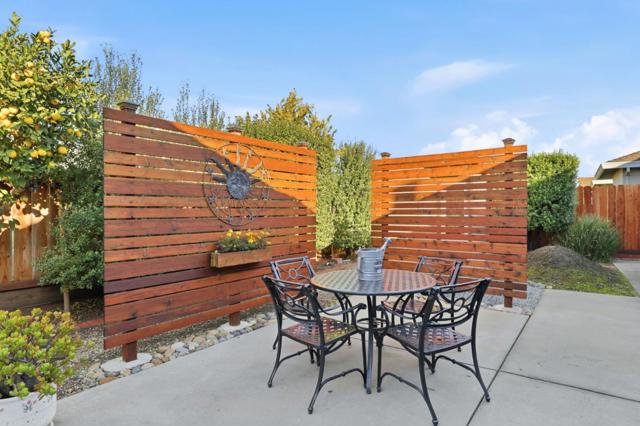 1650 Sausalito Drive, Hollister CA: https://media.crmls.org/mediaz/b71f7f9e-9635-47a9-8a65-30271bf3ef4a.jpg