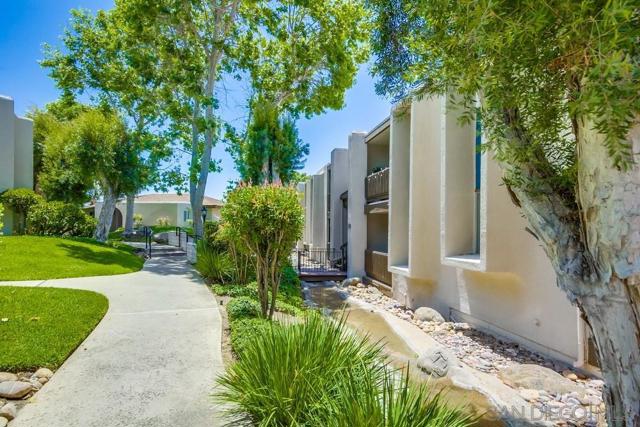 5350 Baltimore Drive, La Mesa CA: https://media.crmls.org/mediaz/b71f81b9-cb62-40be-954a-a79b986cb385.jpg