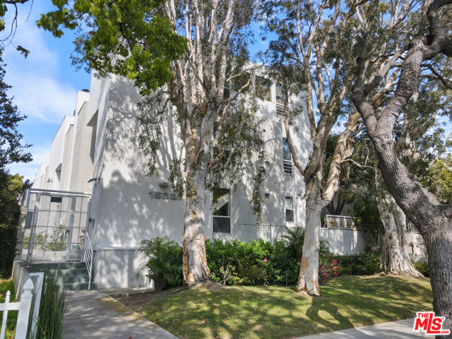 1533 18th Street, 5 photo 2