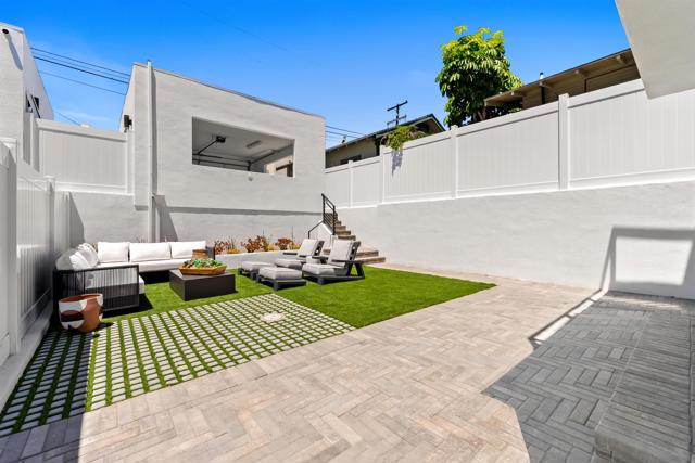 1034 Pennsylvania Avenue, San Diego CA: https://media.crmls.org/mediaz/b7208821-e5db-4721-91f4-da48e3be03ad.jpg