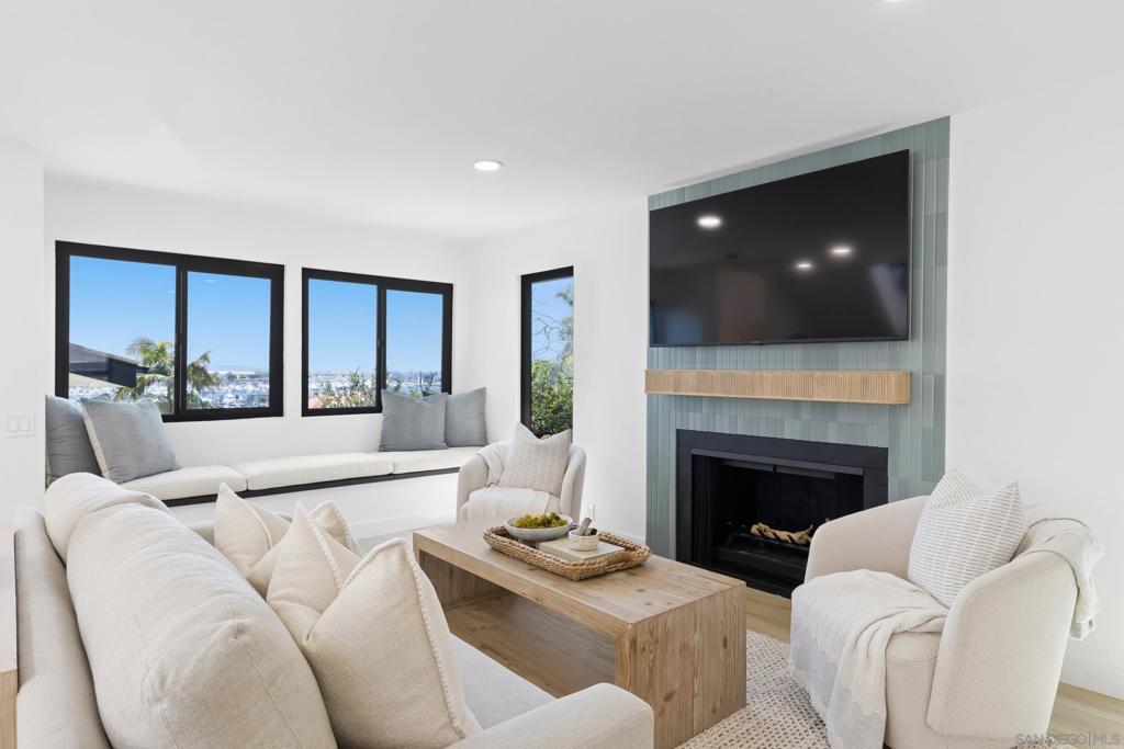 858 Rosecrans - photo 12