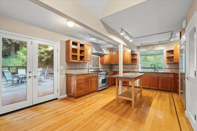 20910 Outer Zayante Road, Los Gatos CA: https://media.crmls.org/mediaz/b72177af-1fce-410c-baa5-6545a4fdaef8.jpg