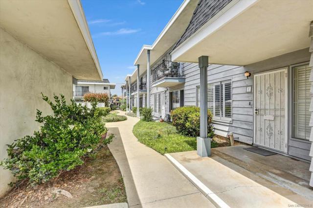 139 Fourth Ave, Chula Vista, California 91910, 2 Bedrooms Bedrooms, ,1 BathroomBathrooms,Townhouse,For Sale,Fourth Ave,250028610SD