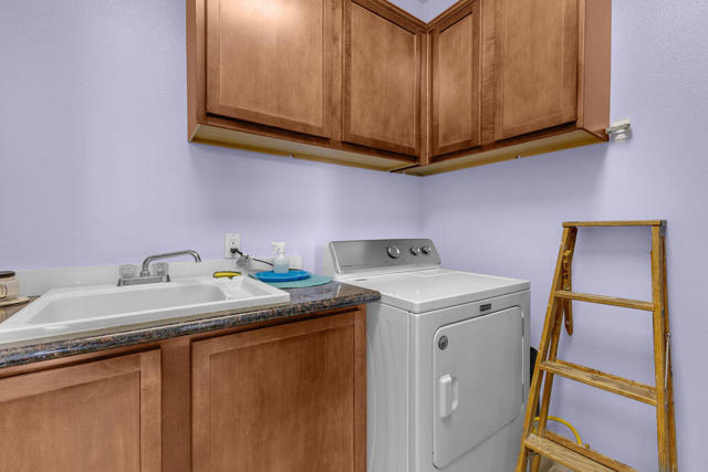 12622 Miracle Hill Road, Desert Hot Springs CA: https://media.crmls.org/mediaz/b721e6cc-00a8-44d3-9e9d-9caf73d48fd6.jpg