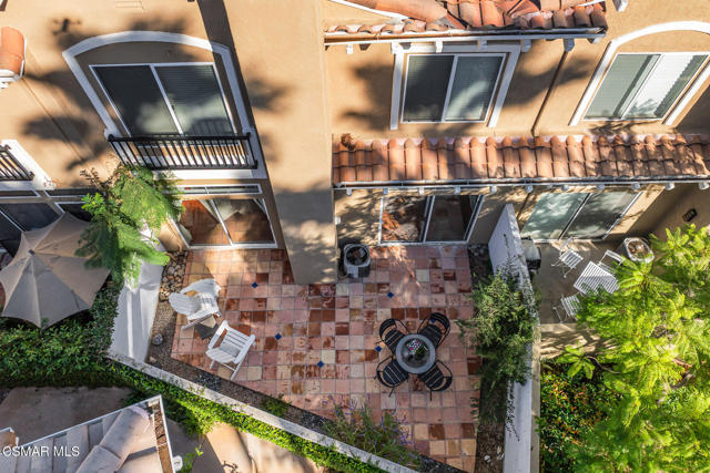 4153 Brookcrest Court, Moorpark CA: https://media.crmls.org/mediaz/b7221b54-f6ea-453d-b02d-36a586af4e8c.jpg