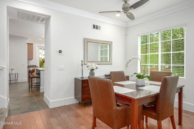 650 Astera Court, Newbury Park CA: https://media.crmls.org/mediaz/b7221d5e-b6f3-4f48-95eb-7cd04daebd89.jpg