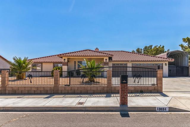 Detail Gallery Image 1 of 1 For 13931 Falling Leaf, Apple Valley,  CA 92307 - 4 Beds | 2 Baths