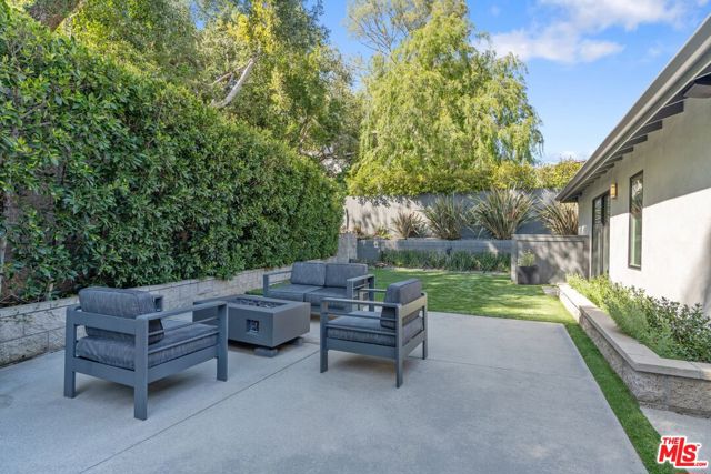 2829 Westbrook Avenue, Los Angeles CA: https://media.crmls.org/mediaz/b723d24c-2fbc-4e06-9460-ed7f29712635.jpg