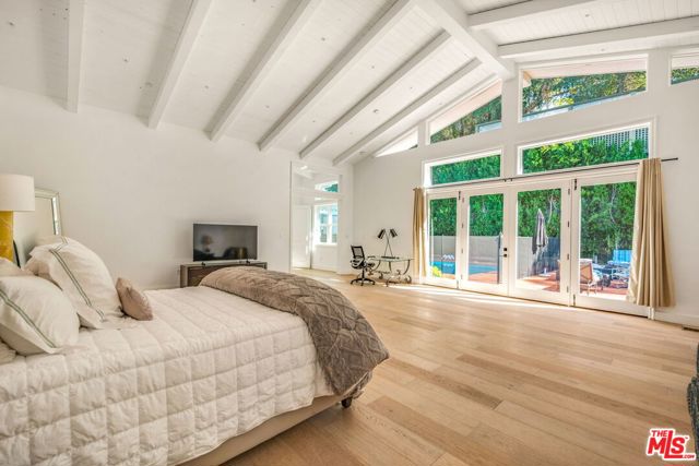 9669 Oak Pass Road, Beverly Hills CA: https://media.crmls.org/mediaz/b7241acd-bcec-41a3-840e-de6aafcd4f7a.jpg